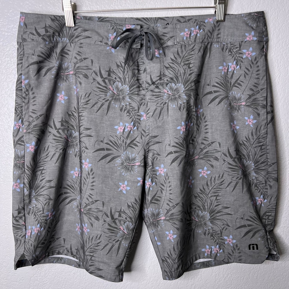 Travis Mathew Western Way Board Shorts Grey Floral Tropical Mens Size 38